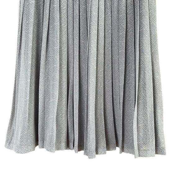 Club Monaco Silk Pleated‎ Polka Dot Midi Skirt in Gray and White, Size 2 - Picture 4 of 10